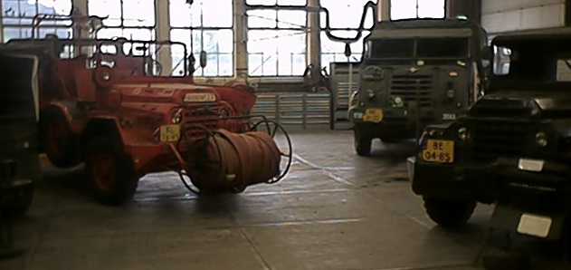 YA-126 brandweer, YA-328 en YA-126