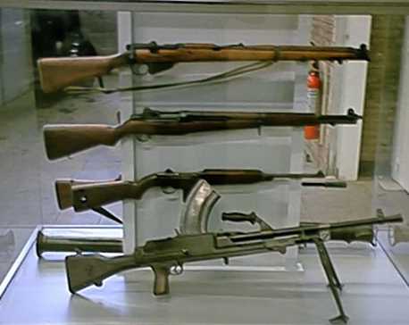 Lee Enfield, Garand, Karabijn en Bren Gun