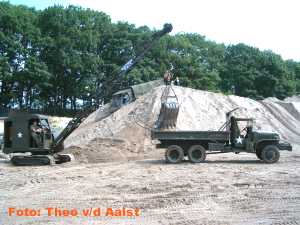 GMC laden met een dragline...