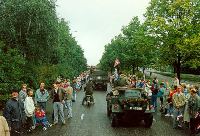 1994: Corridor Tour